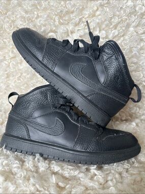 Nike Black Mid-Top Leather Sneakers